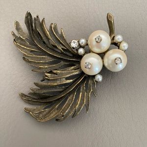 Yosca fashion brooch